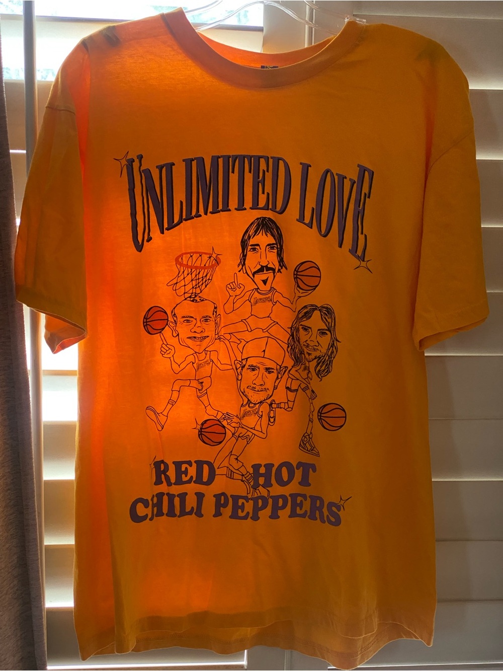 Los Angeles Lakers Red Hot Chili Peppers Unlimited Love Shirt Men's XL